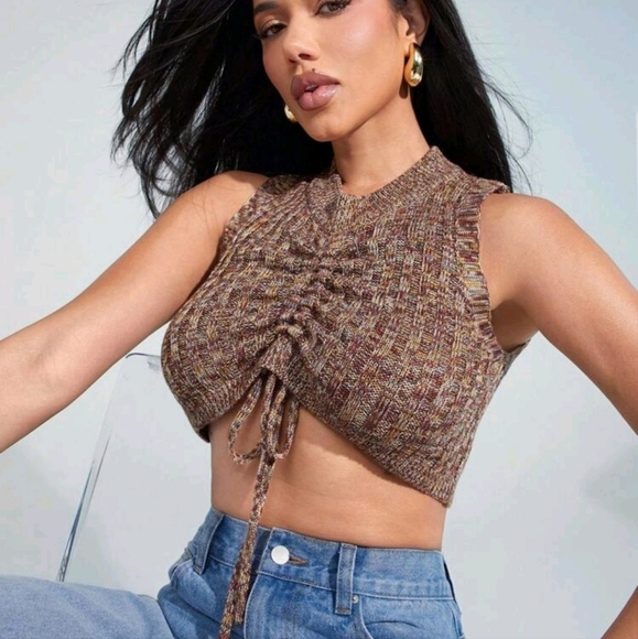 Women's Drawstring Front Crop Knit Top - Picture 4 of 4